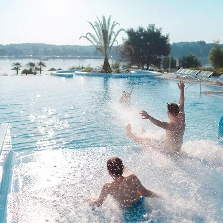 Isabella Island & Villas, Valamar Collection 4* 波雷奇