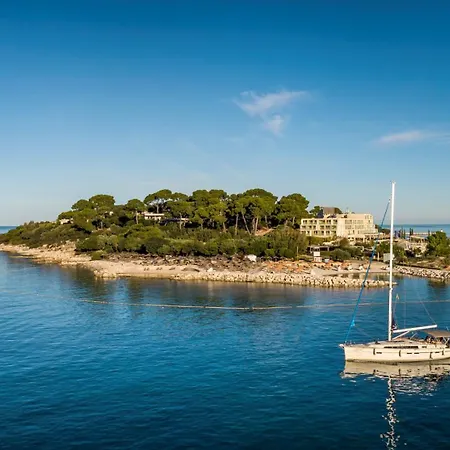 Isabella Island & Villas, Valamar Collection 4* 波雷奇