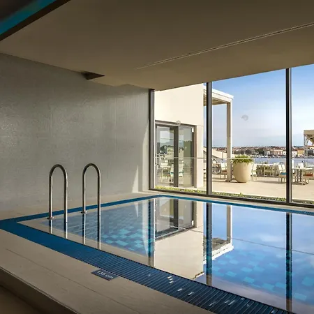 Isabella Island & Szálloda