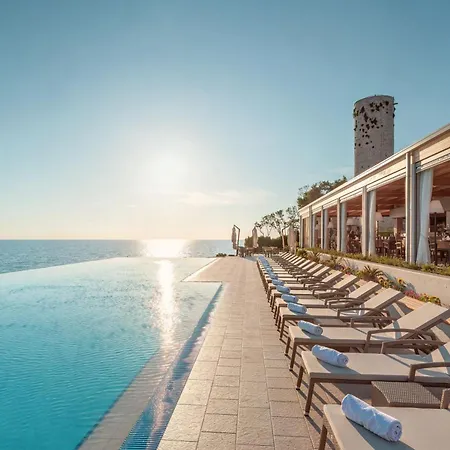 Isabella Island & Villas, Valamar Collection 4* פורץ