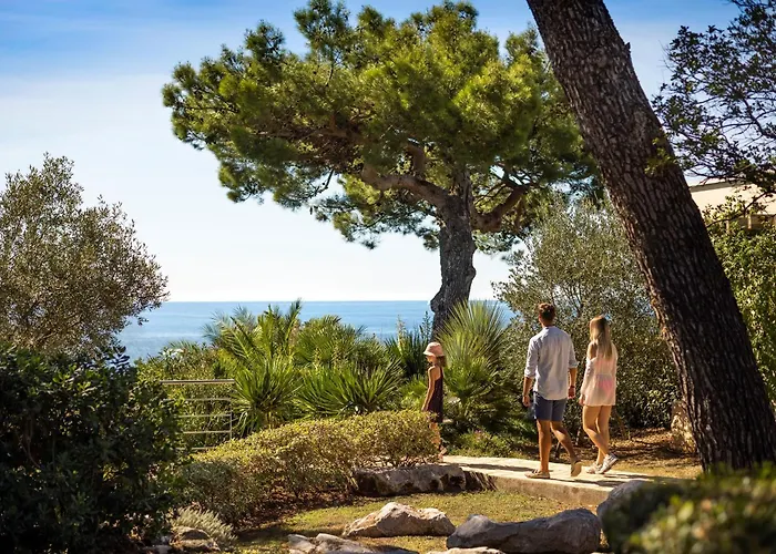 Отель Isabella Island & Villas, Valamar Collection 4*