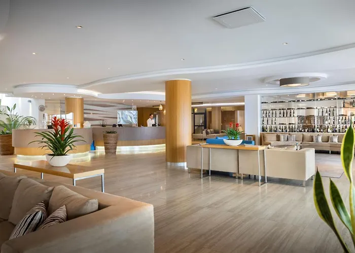 Isabella Island & Hotel 4*