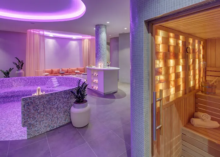 מלון Isabella Island & Villas, Valamar Collection 4*
